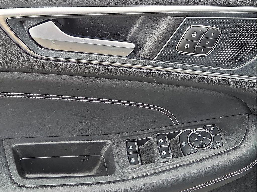 used 2024 Ford Edge car, priced at $24,284