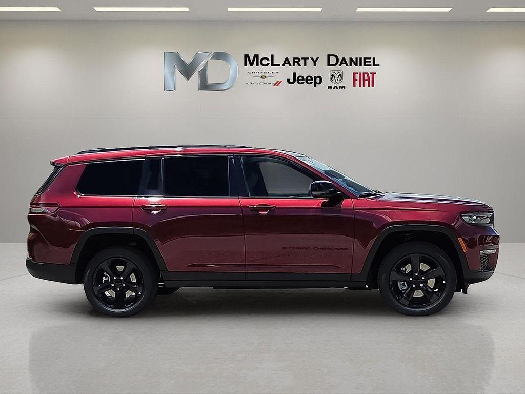 new 2025 Jeep Grand Cherokee L car, priced at $51,217