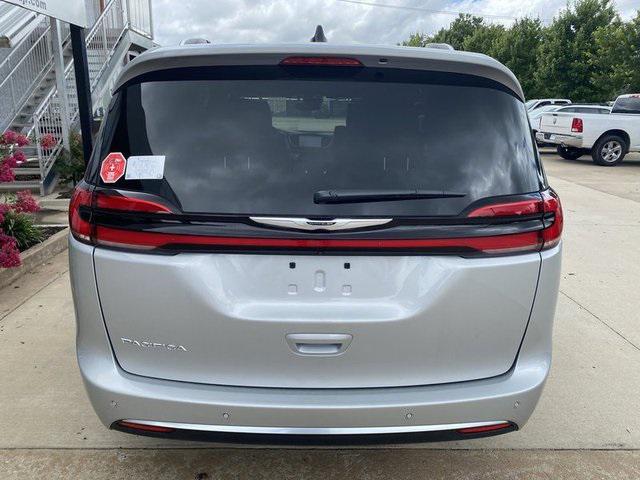 new 2024 Chrysler Pacifica car, priced at $45,409