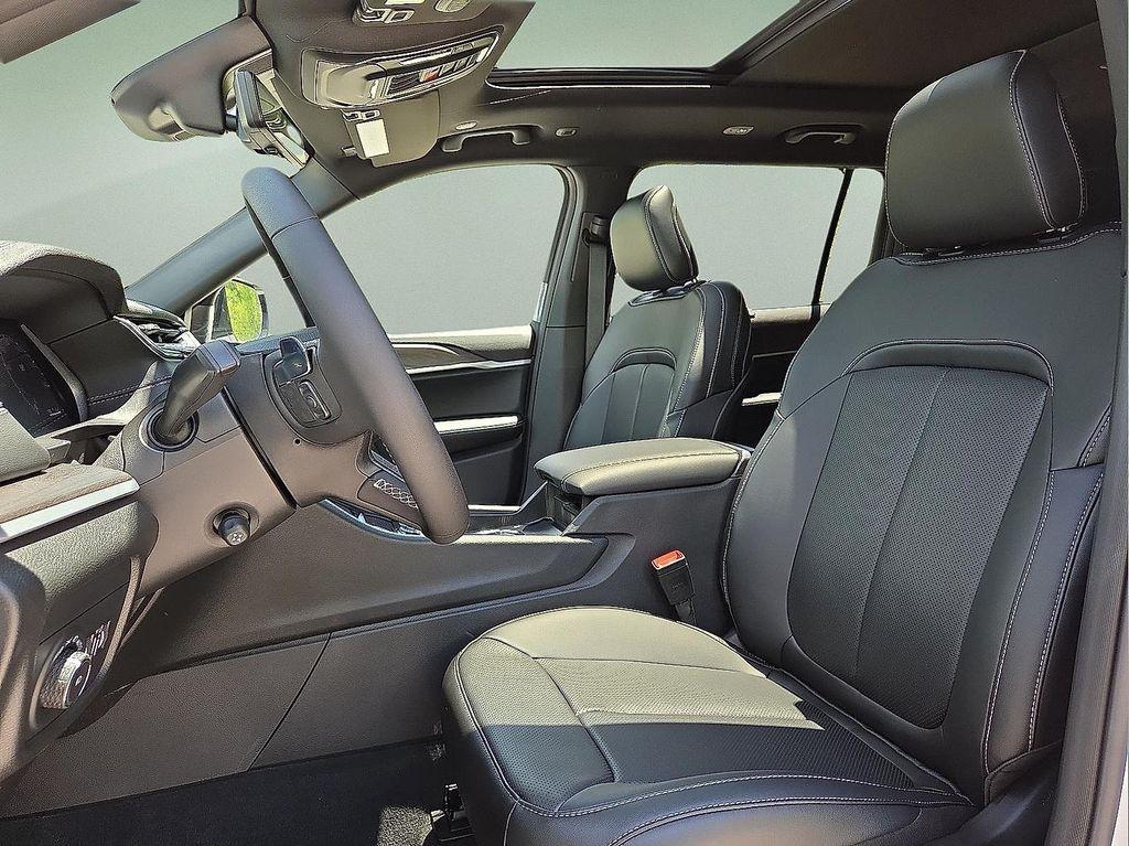 new 2025 Jeep Grand Cherokee L car, priced at $50,663
