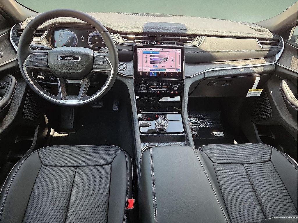 new 2025 Jeep Grand Cherokee L car, priced at $50,663
