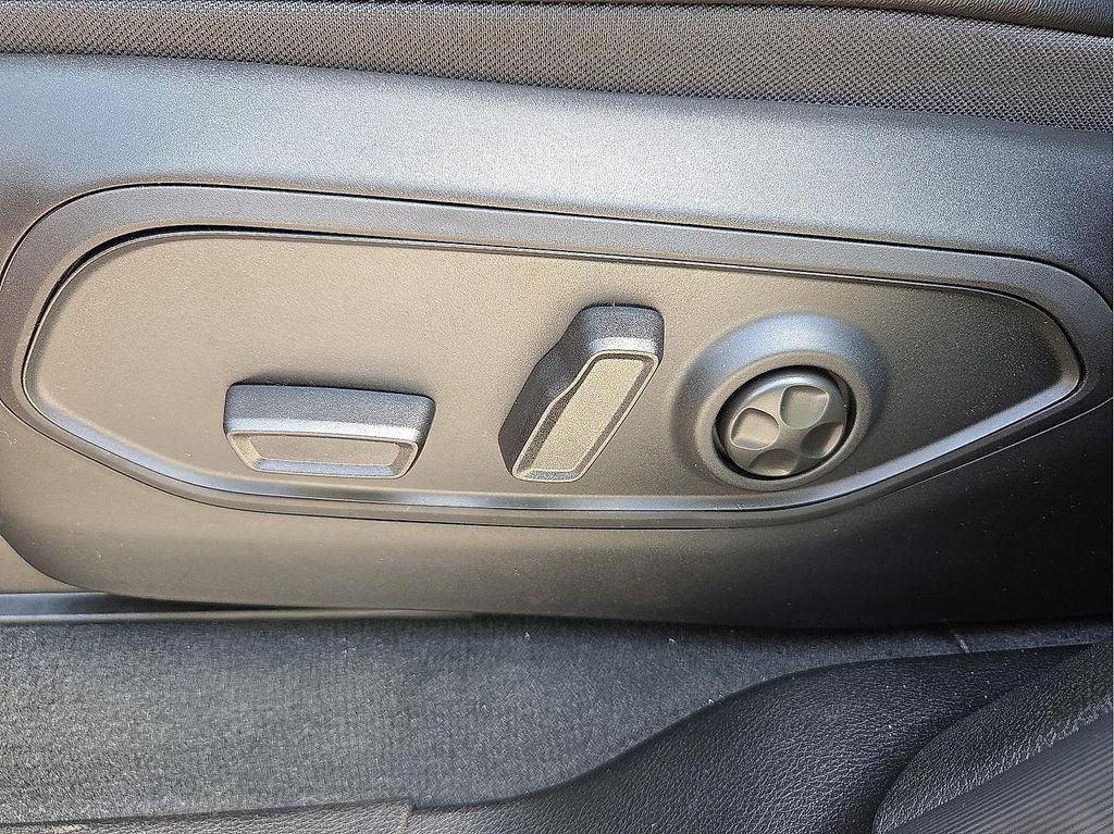 new 2025 Jeep Grand Cherokee L car, priced at $51,217