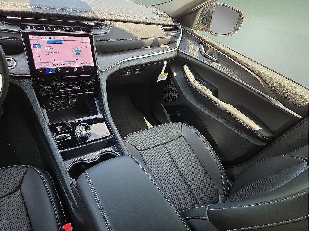 new 2025 Jeep Grand Cherokee L car, priced at $51,217