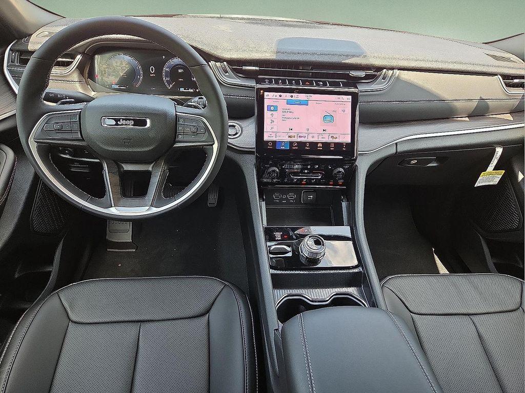 new 2025 Jeep Grand Cherokee L car, priced at $51,217
