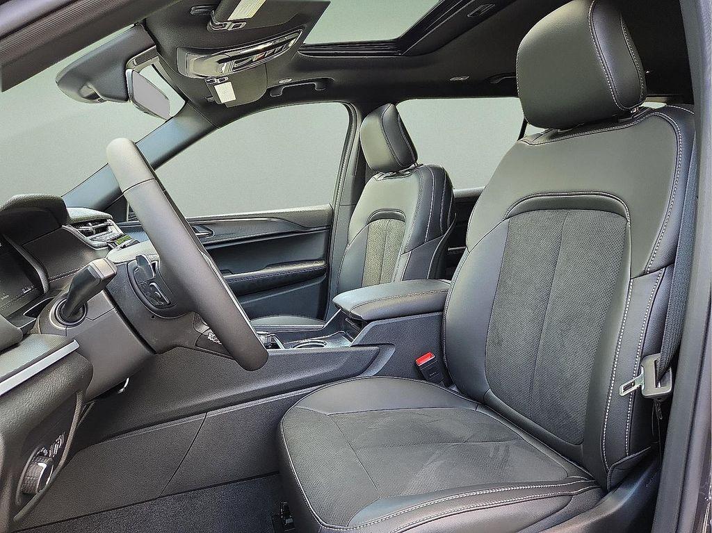 new 2025 Jeep Grand Cherokee L car, priced at $44,349