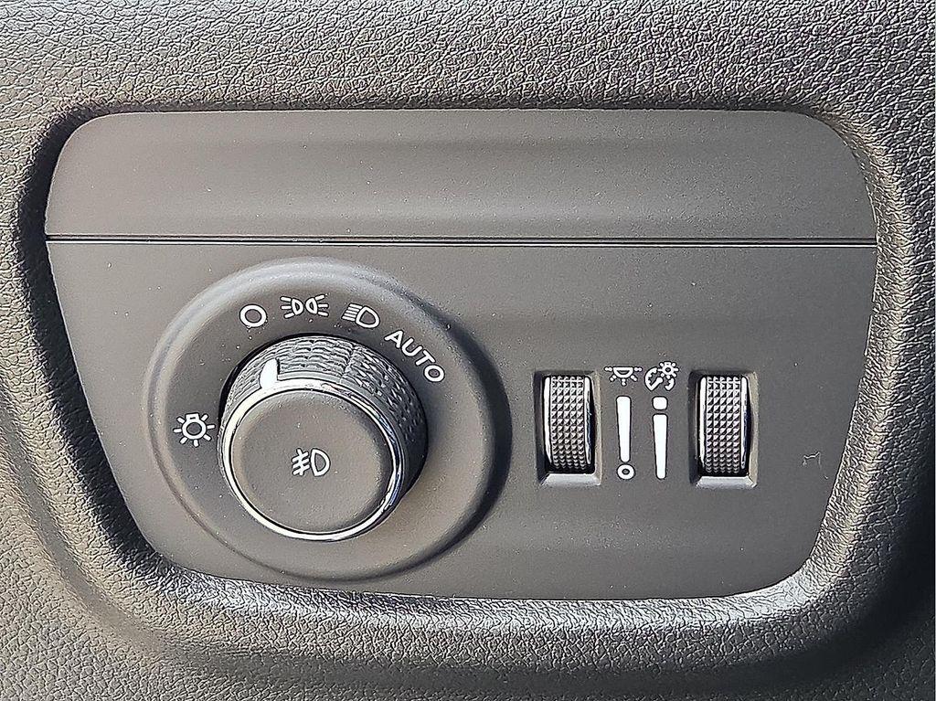 new 2025 Jeep Grand Cherokee car