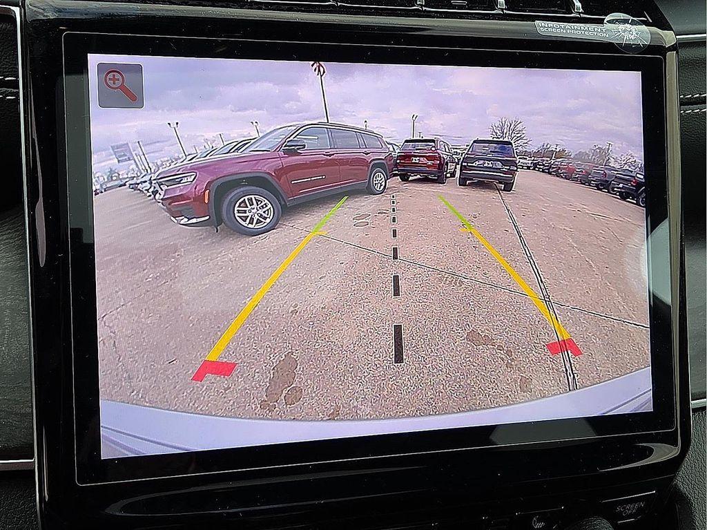 new 2025 Jeep Grand Cherokee car