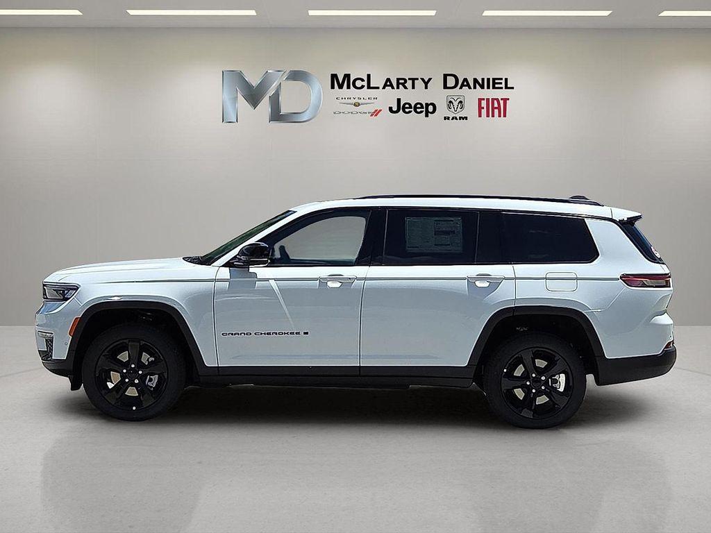 new 2025 Jeep Grand Cherokee L car, priced at $46,092