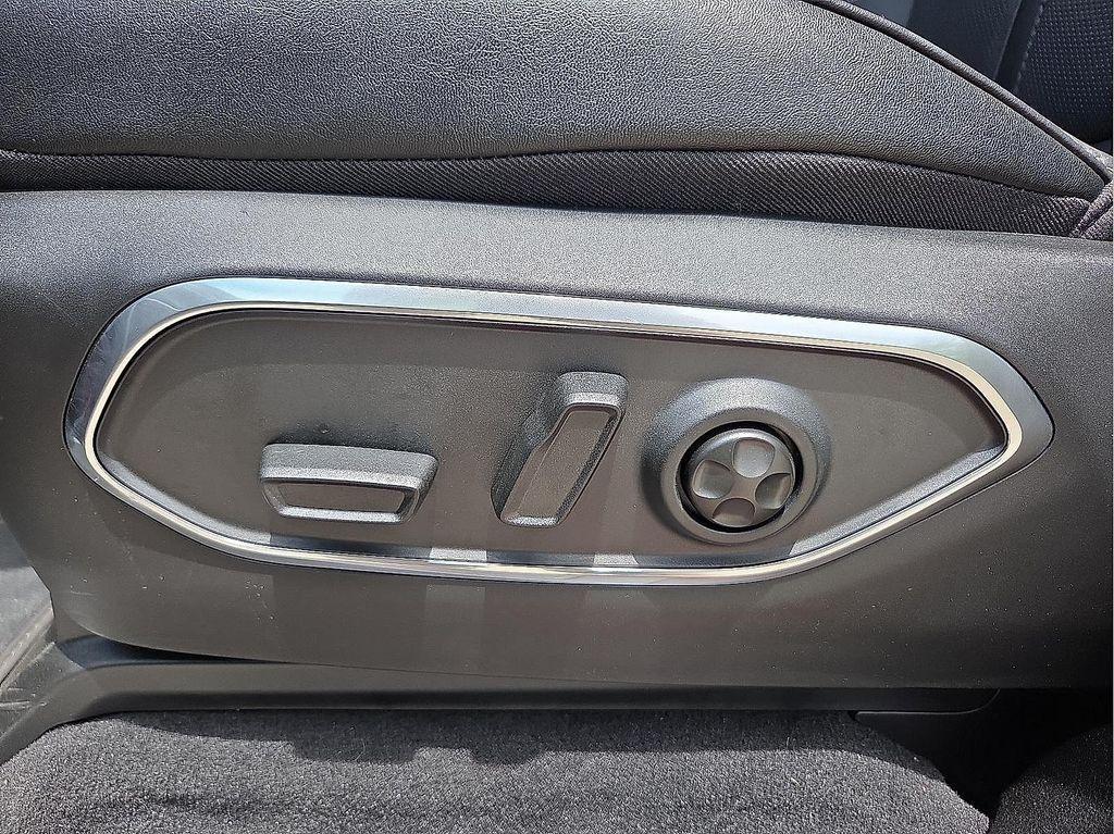 new 2024 Jeep Wagoneer L car, priced at $81,627