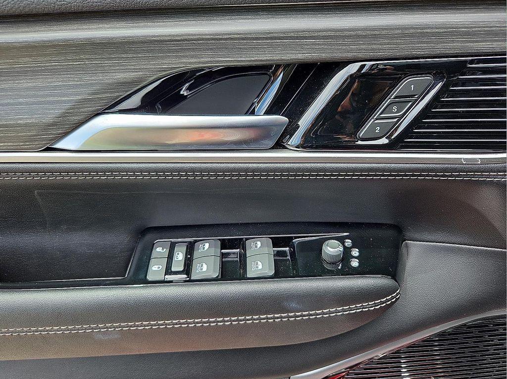new 2024 Jeep Wagoneer L car, priced at $81,627