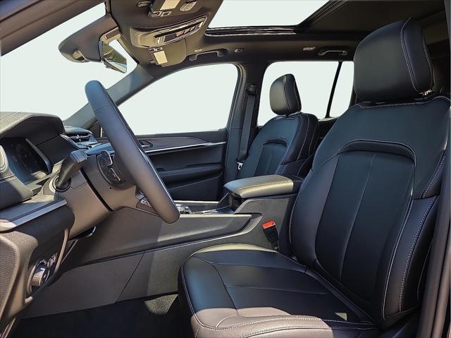 new 2025 Jeep Grand Cherokee car, priced at $45,484