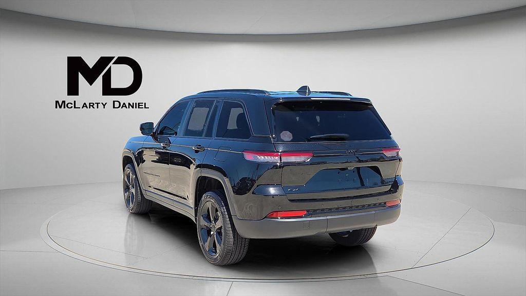 new 2025 Jeep Grand Cherokee car, priced at $46,848