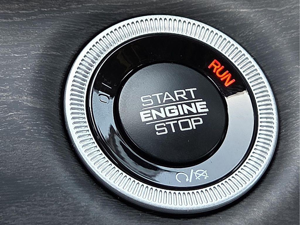new 2025 Jeep Grand Cherokee car, priced at $46,848