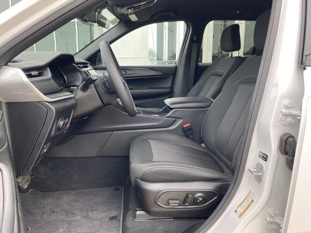 new 2025 Jeep Grand Cherokee car, priced at $34,612