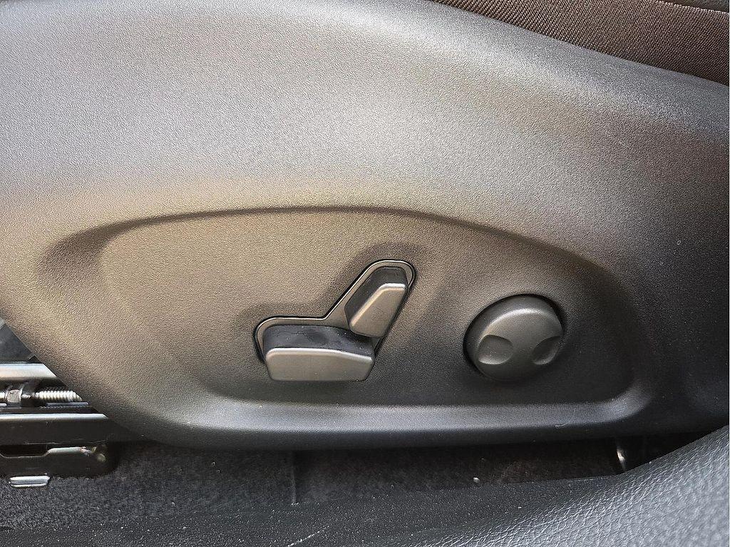 new 2025 Jeep Compass car, priced at $38,201