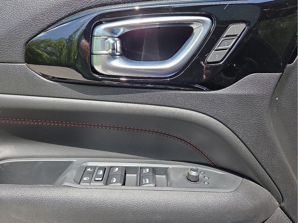 new 2025 Jeep Compass car, priced at $38,201