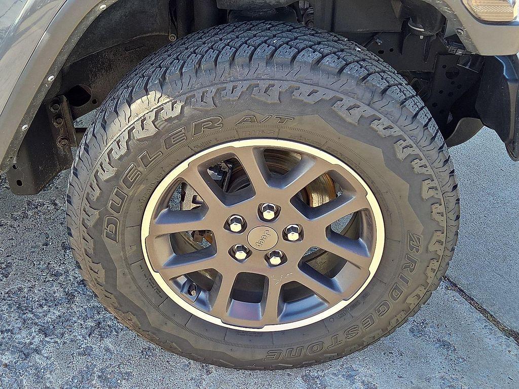 used 2023 Jeep Gladiator car, priced at $29,131