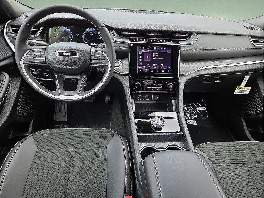 new 2025 Jeep Grand Cherokee L car, priced at $44,853