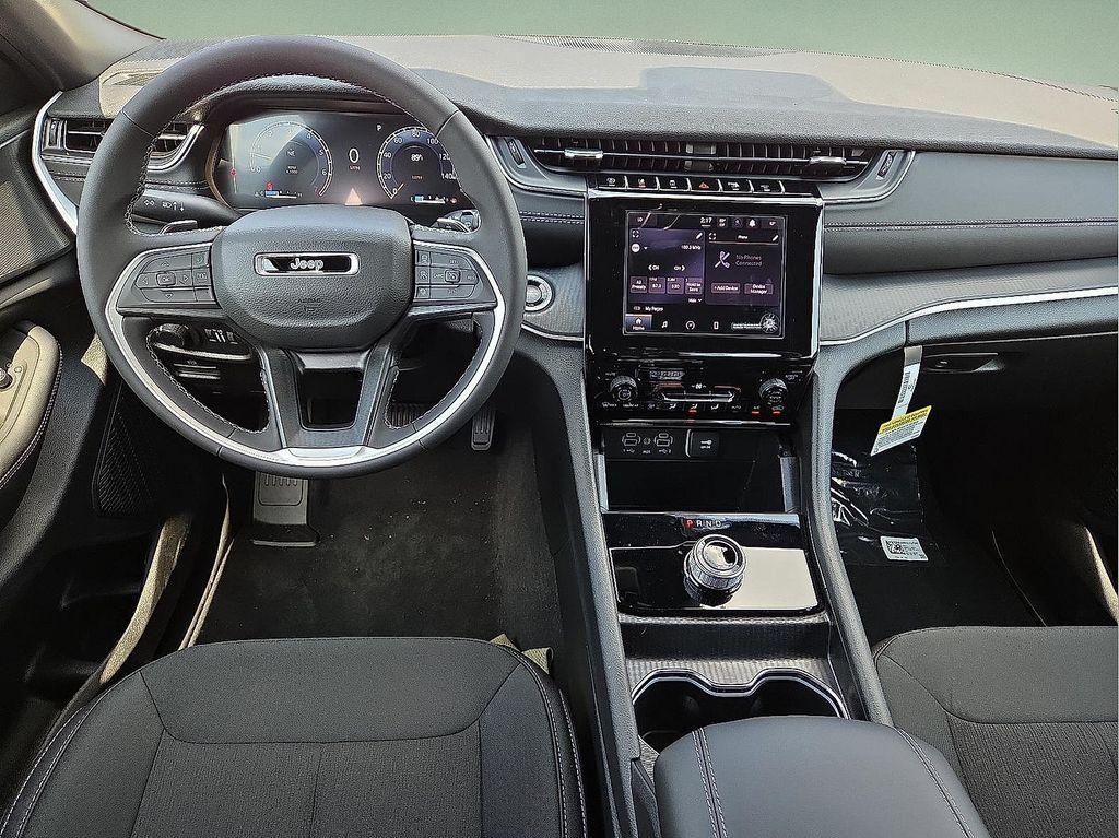 new 2025 Jeep Grand Cherokee car, priced at $37,159