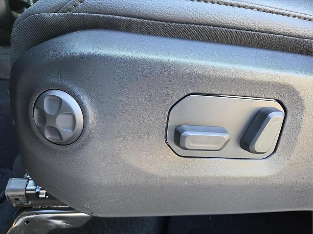 new 2025 Jeep Wrangler car, priced at $57,659