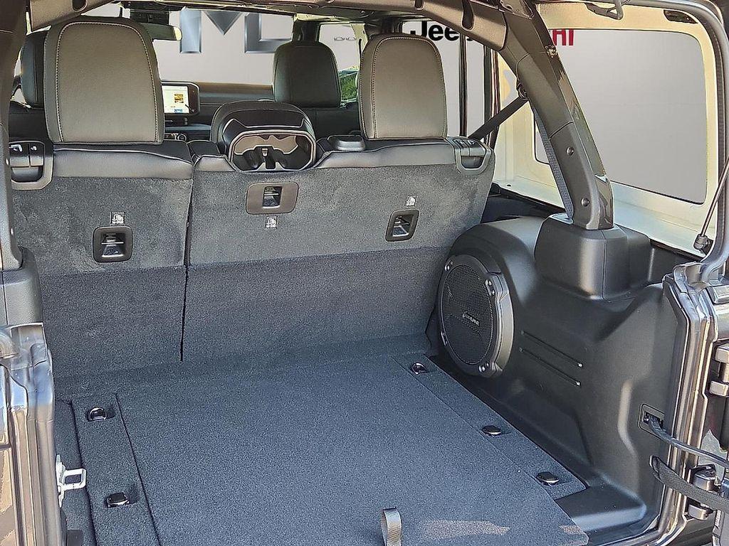 new 2025 Jeep Wrangler car, priced at $54,530