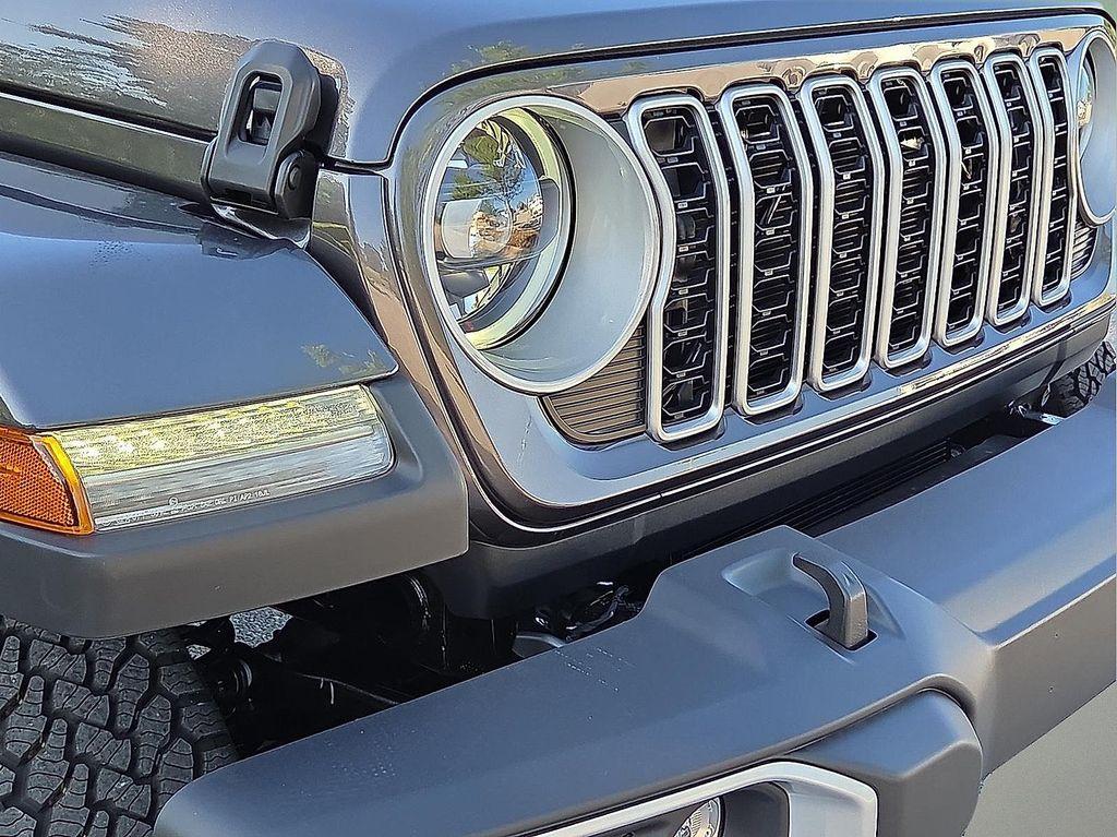 new 2025 Jeep Wrangler car, priced at $54,530