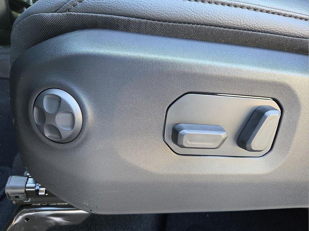 new 2025 Jeep Wrangler car, priced at $54,530