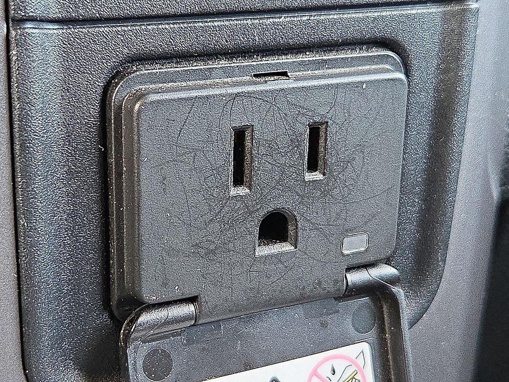 used 2023 Ram 1500 Classic car, priced at $27,087