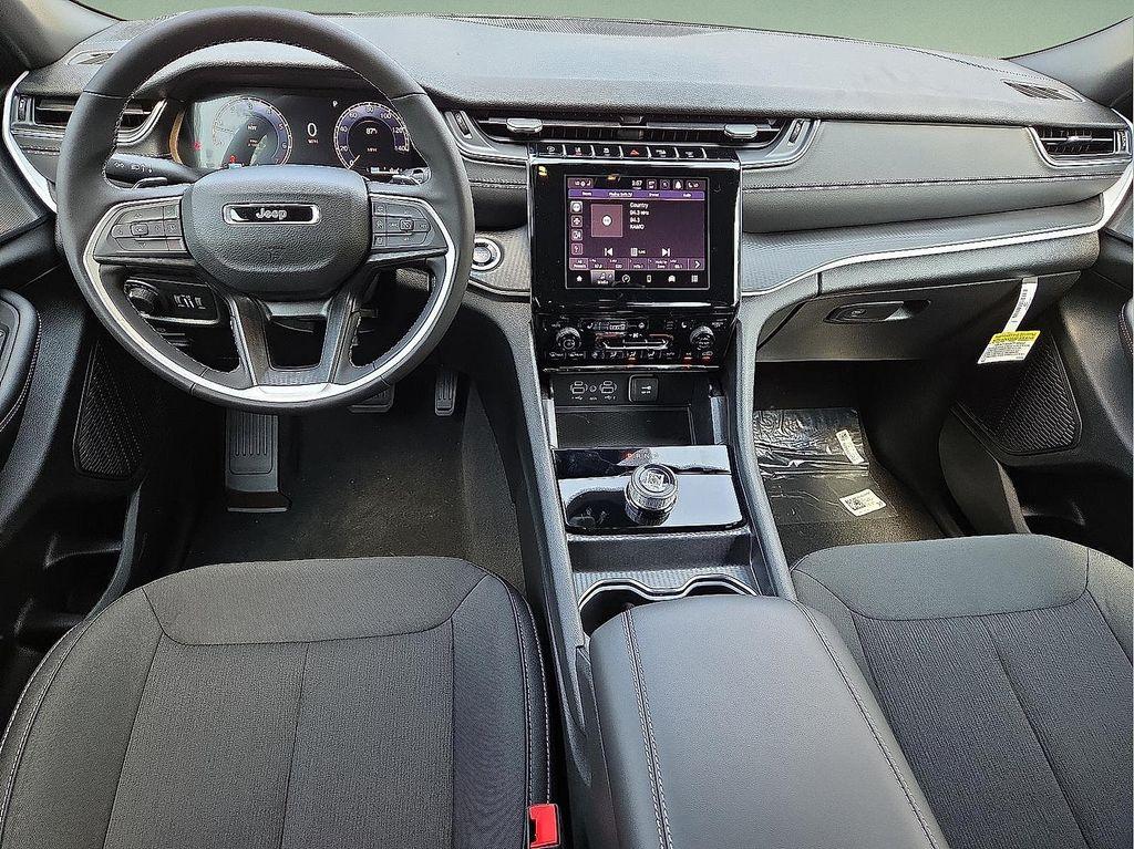 new 2025 Jeep Grand Cherokee L car, priced at $42,069