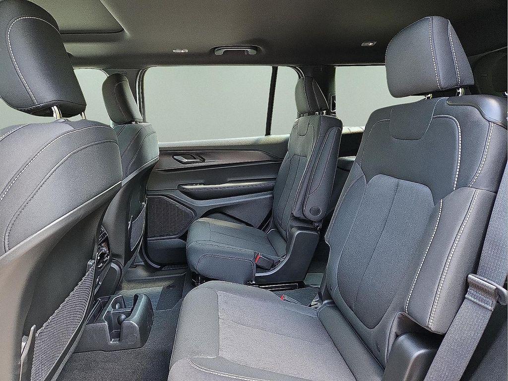 new 2025 Jeep Grand Cherokee L car, priced at $42,069
