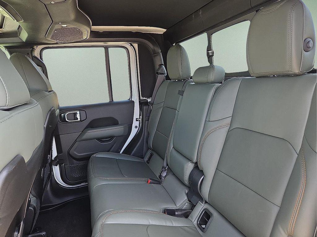 new 2025 Jeep Gladiator car, priced at $55,375