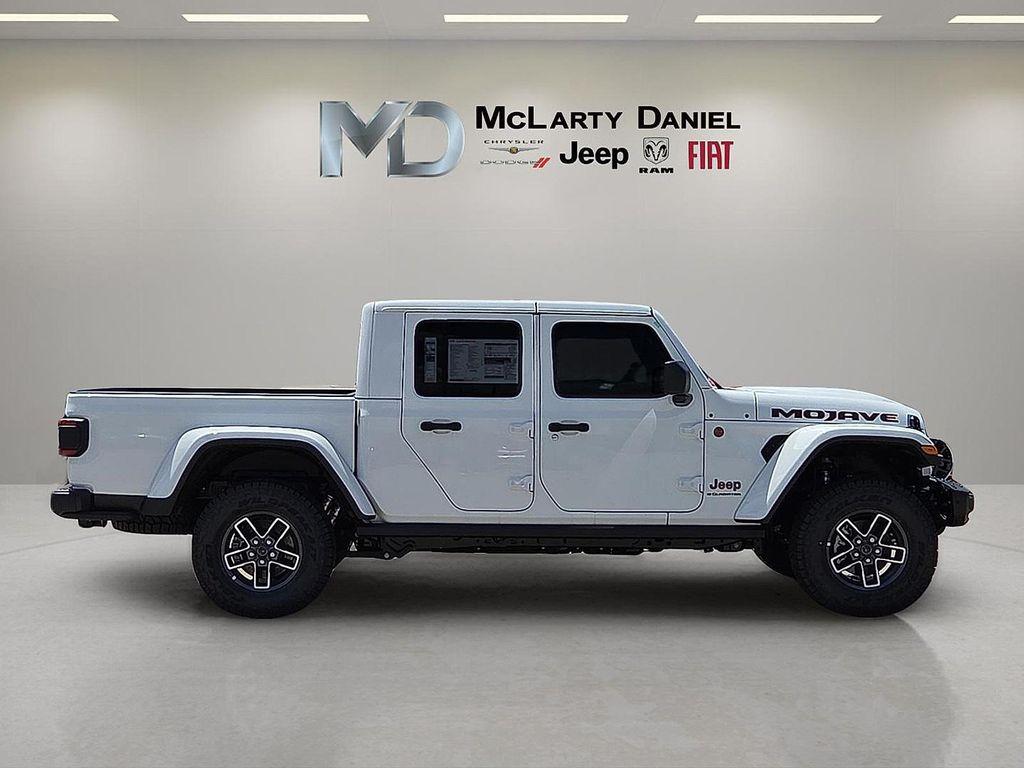 new 2025 Jeep Gladiator car, priced at $55,375