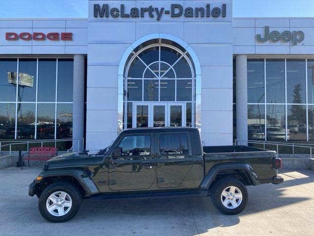 used 2022 Jeep Gladiator car, priced at $35,873