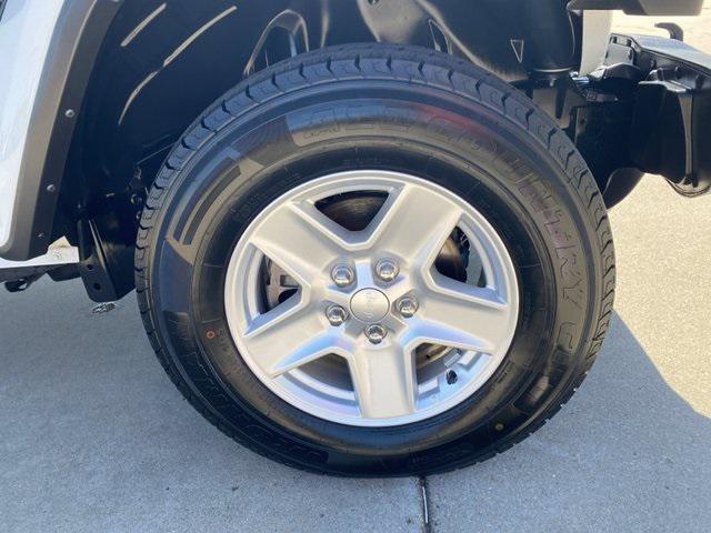 used 2023 Jeep Gladiator car, priced at $28,996