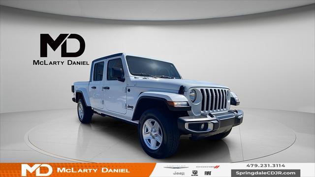 used 2023 Jeep Gladiator car, priced at $25,439