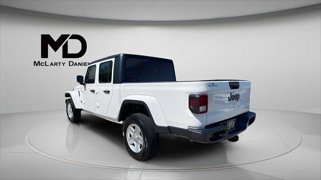 used 2023 Jeep Gladiator car, priced at $25,439