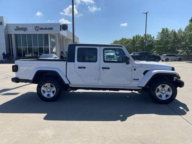 used 2023 Jeep Gladiator car, priced at $28,996