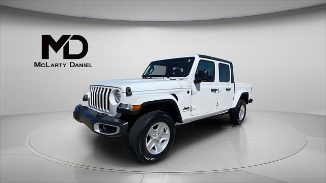 used 2023 Jeep Gladiator car, priced at $25,439