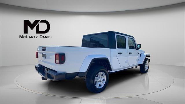 used 2023 Jeep Gladiator car, priced at $25,439