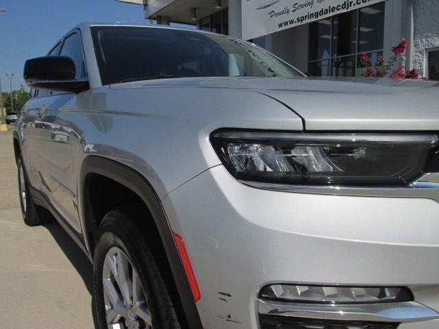 used 2022 Jeep Grand Cherokee car, priced at $33,424