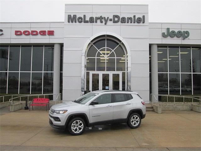 new 2025 Jeep Compass car, priced at $28,000