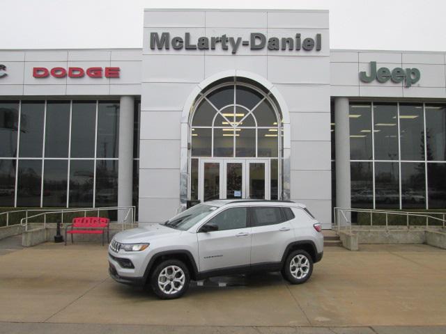 new 2025 Jeep Compass car, priced at $25,500