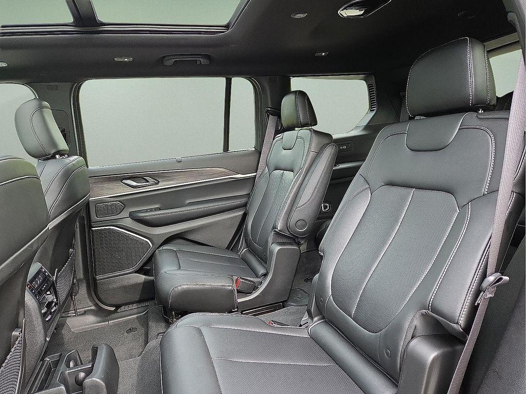 new 2025 Jeep Grand Cherokee L car, priced at $49,088