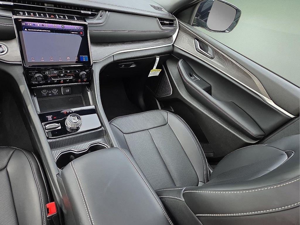 new 2025 Jeep Grand Cherokee L car, priced at $49,088