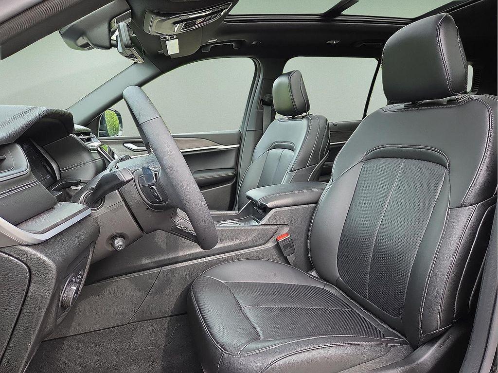 new 2025 Jeep Grand Cherokee L car, priced at $49,088