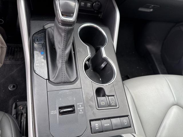 used 2021 Toyota Highlander car, priced at $30,731
