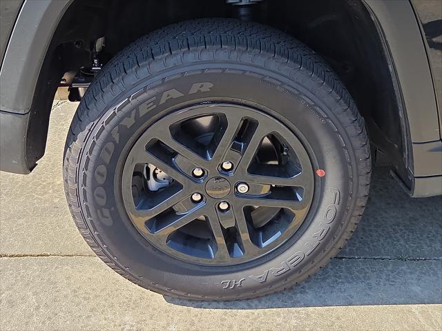 used 2025 Jeep Grand Cherokee car, priced at $34,968