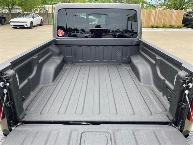 new 2025 Jeep Gladiator car, priced at $57,725