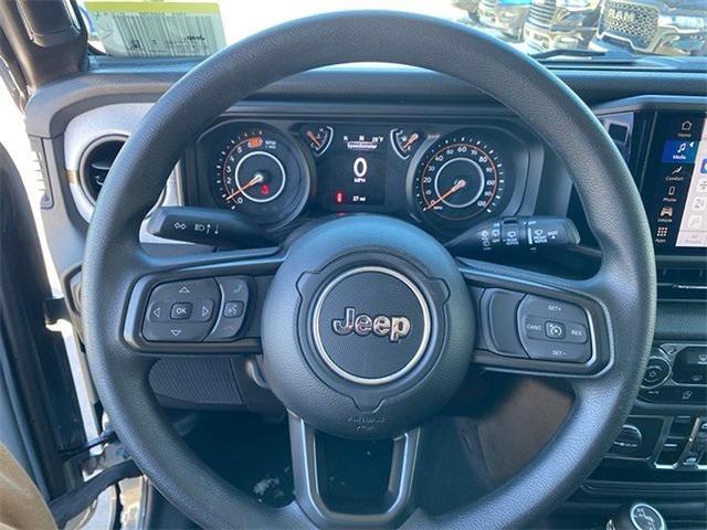 new 2025 Jeep Wrangler car, priced at $39,575