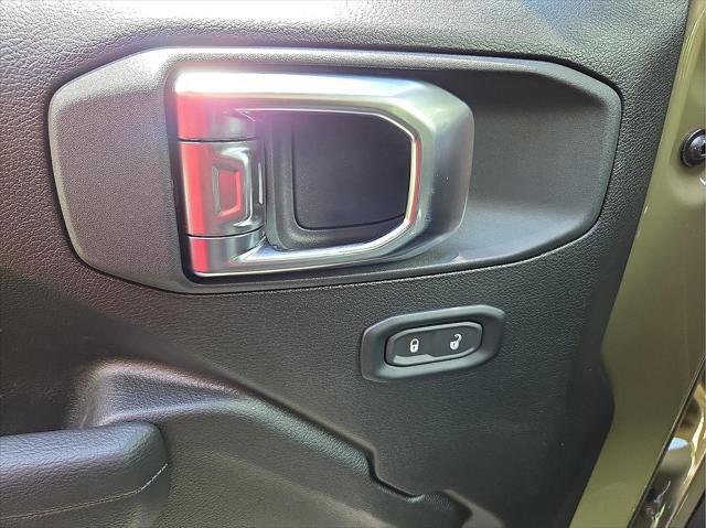new 2025 Jeep Gladiator car, priced at $39,372